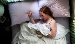 国产经典自拍,捕捉时代光影，展现青春风采