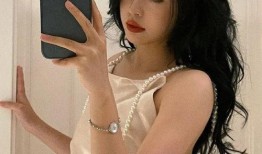 国产经典自拍,捕捉时代光影，展现青春风采